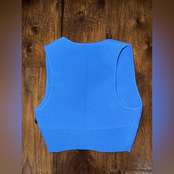 Babaton Aritzia Sculpt Knit Deep V Tank In Royal Blue Small - Picture 2 of 2